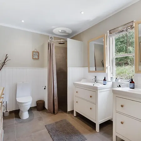 Prázdninový dům In With 3 Bedrooms And Wifi